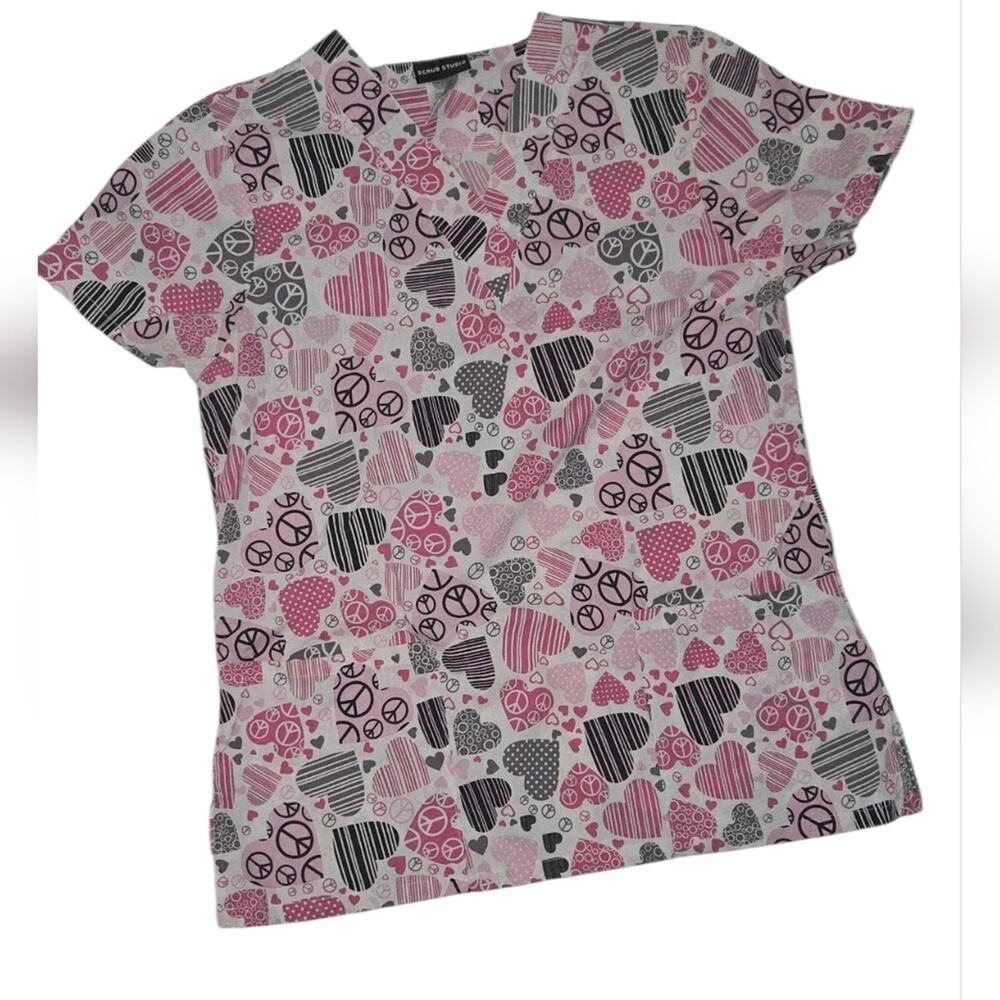 Scrub Studio V-Neck Scrub Top - Size Small - Peace Signs & Hearts - 2011